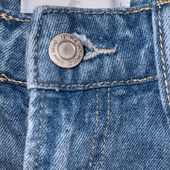 Vervet Distressed Denim Shorts size Medium - Picture 4 of 8